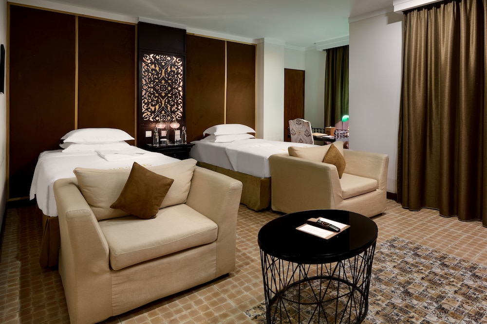 Royal Deluxe Twin Room with View photo 3