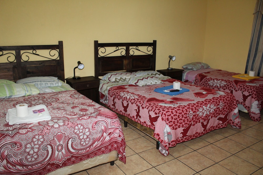 Standard Triple Room, 3 Twin Beds photo 1
