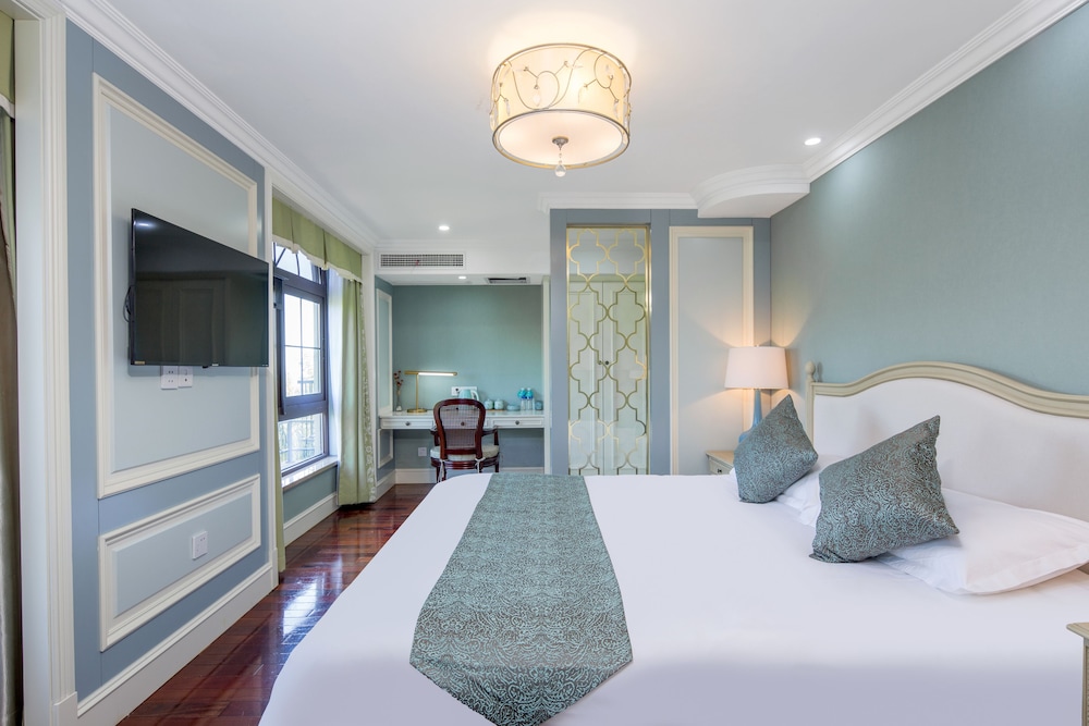 Comfort Queen Room photo 3