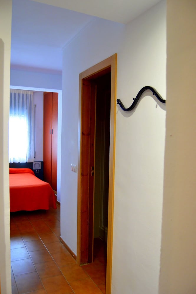 Standard Double or Twin Room photo 1