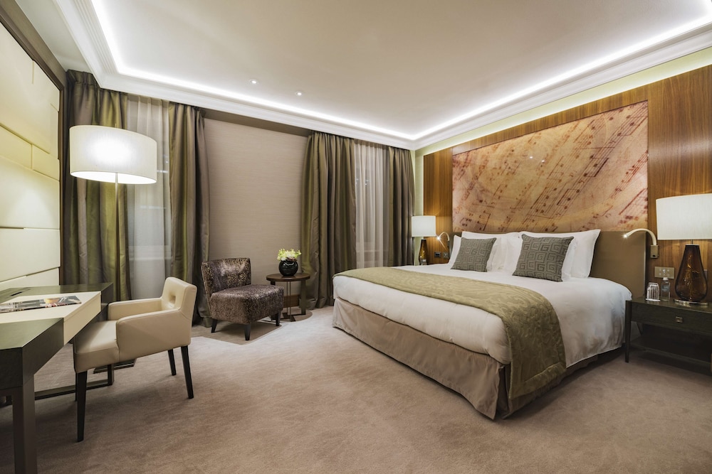 Superior Room, Courtyard View