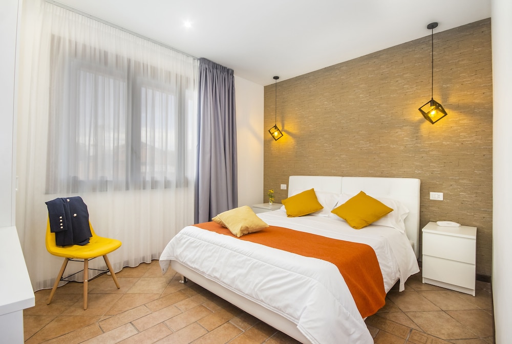 Classic Double Room, 1 Bedroom, Annex Building photo 3