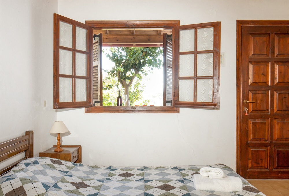 Standard Twin Room, Terrace, Sea View photo 1