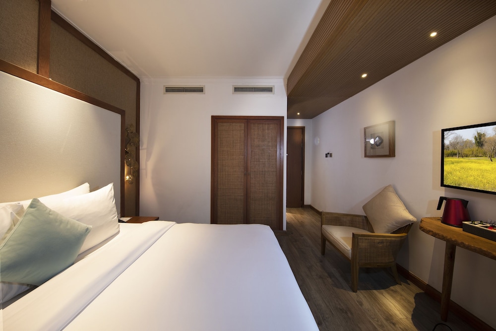 Deluxe Double Room photo 2