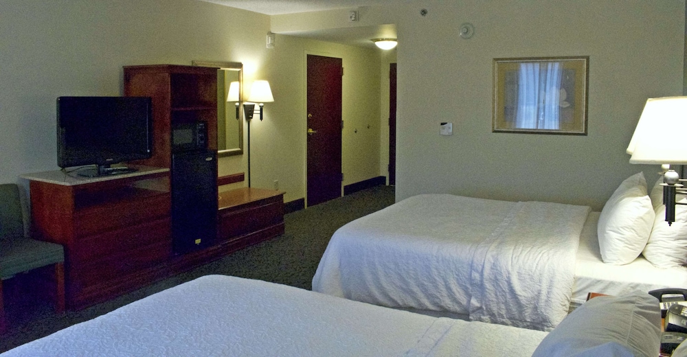 Room, 2 Queen Beds, Accessible, Non Smoking - Photo 3