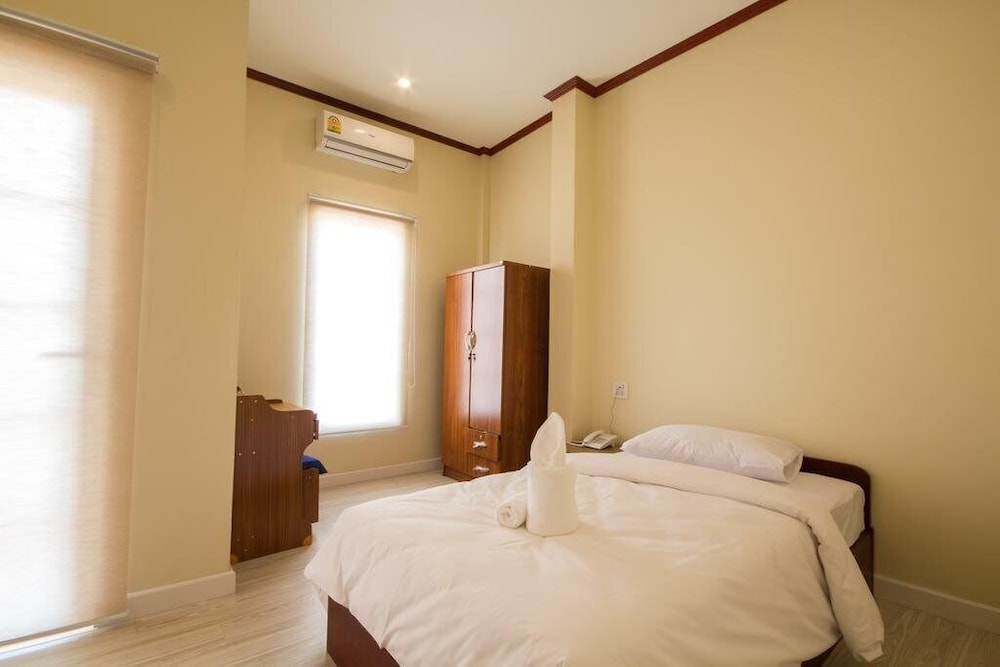 Standard Double or Twin Room - Photo 2