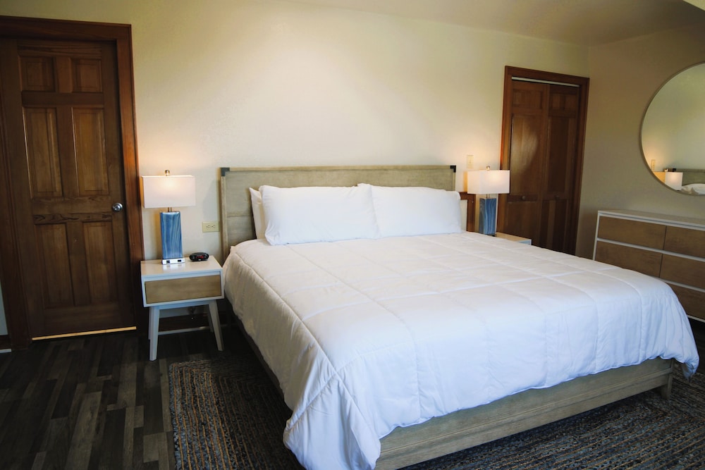 Executive Suite, Pool View photo 1