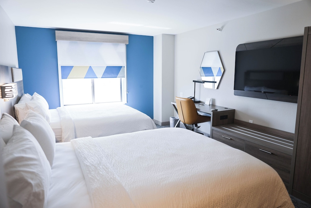 Suite, Multiple Beds, Accessible (Comm) - Photo 1