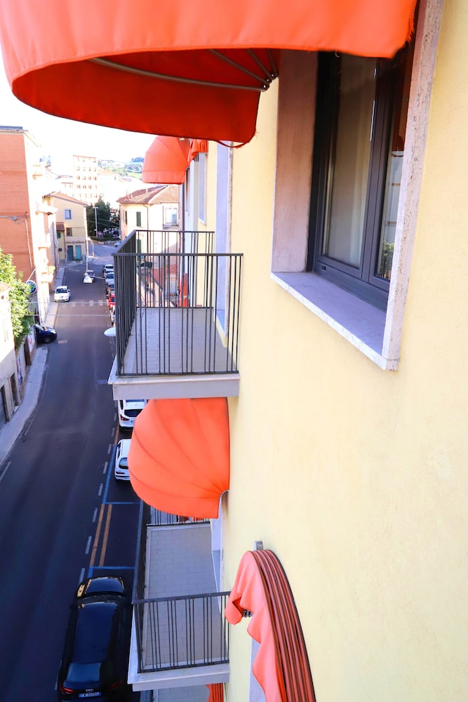 Classic Double or Twin Room - Photo 21