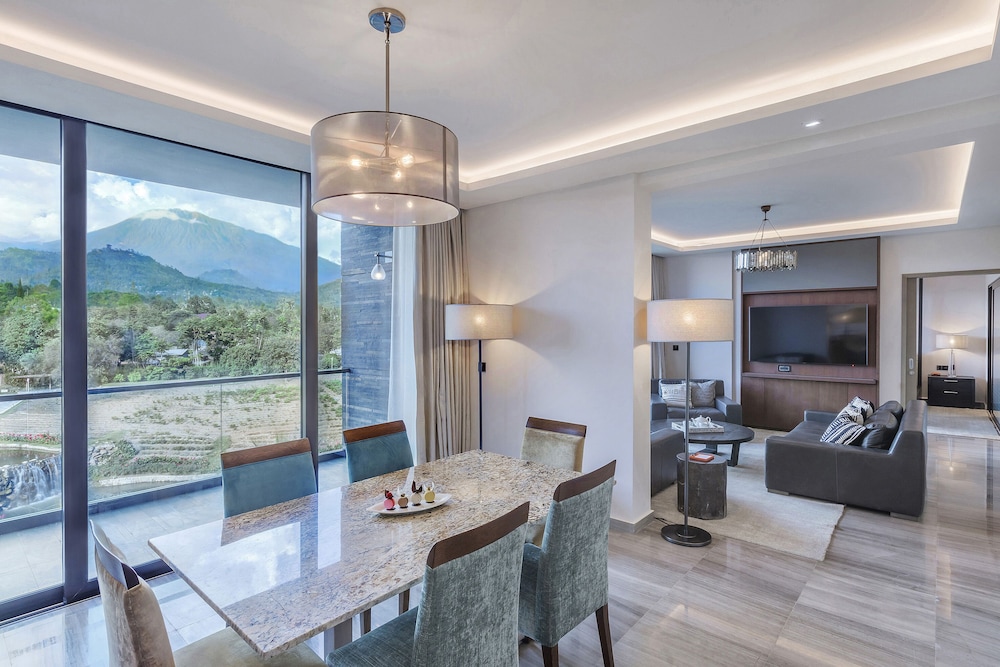 Presidential Suite, 2 Bedrooms (Red Level) photo 3