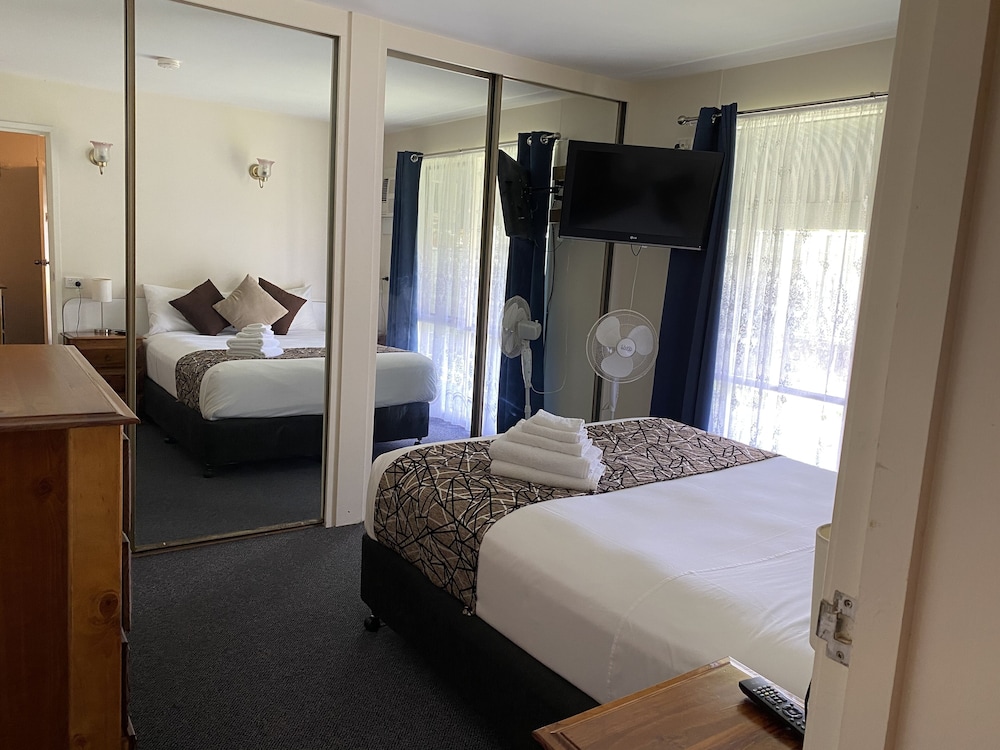 Deluxe Suite, 1 Bedroom, Non Smoking, Kitchen photo 2