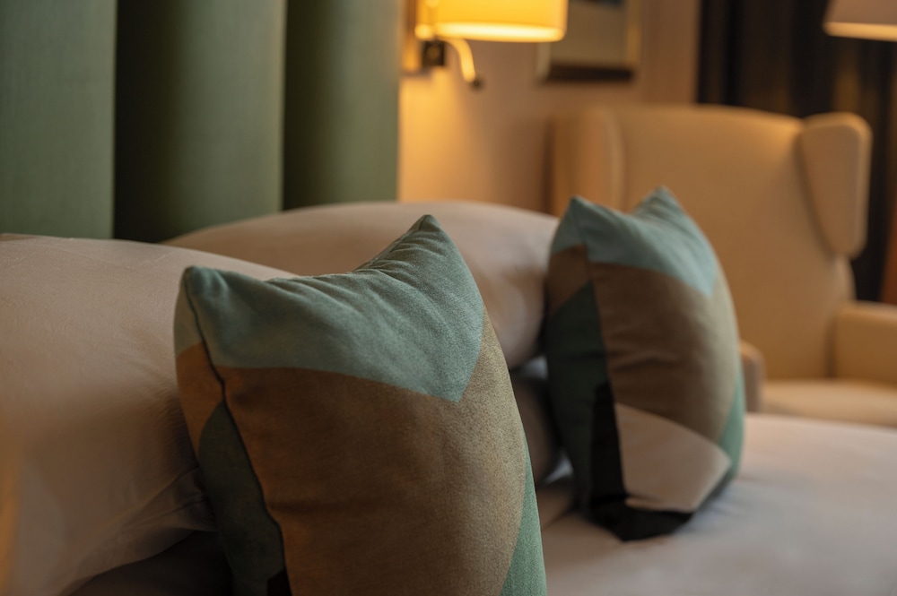 Comfort Room (Extra Bed 3 adults) - Photo 4