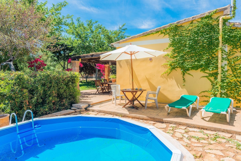 Villa photo 3