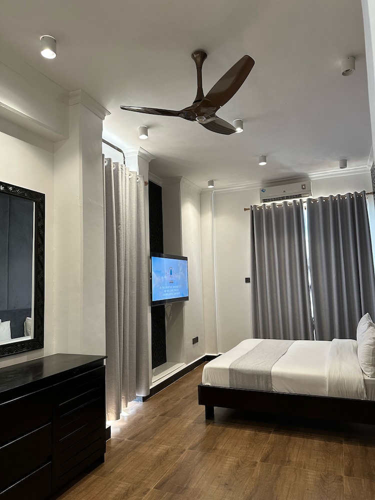 Executive Room, 1 King Bed photo 2