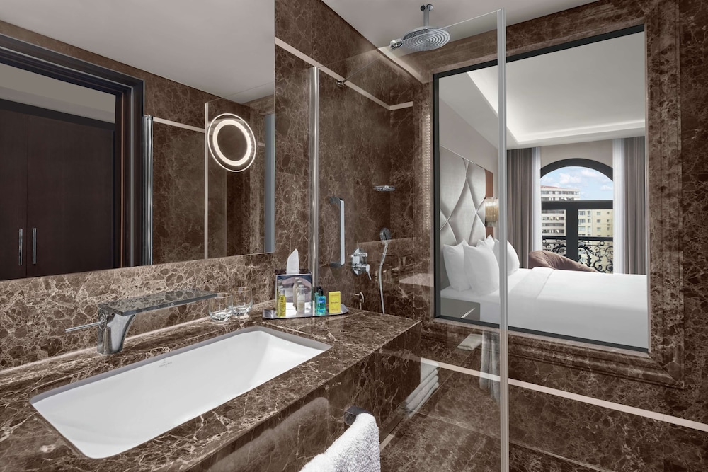 Double or Twin Room, 1 King Bed