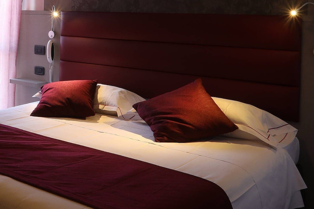 Business Double Room Single Use photo 1