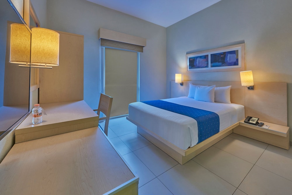 Room, 1 Queen Bed - Photo 2