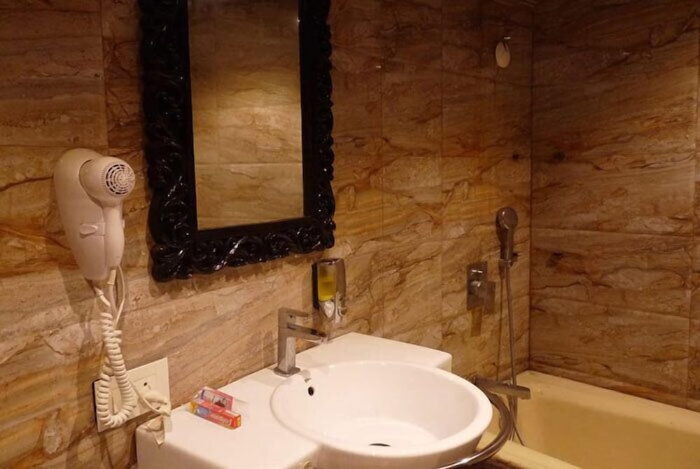 Premium Double or Twin Room photo 2