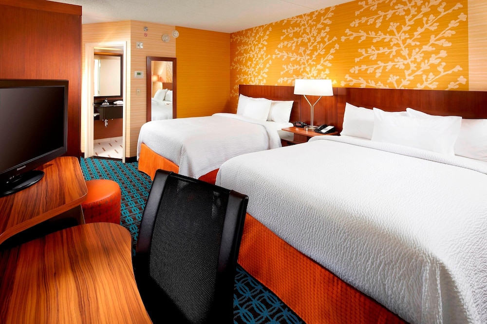 Room, 2 Queen Beds (Hearing Accessible) - Photo 1