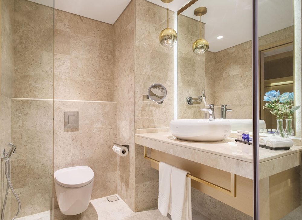 Apartment, 3 Bedrooms - Photo 5