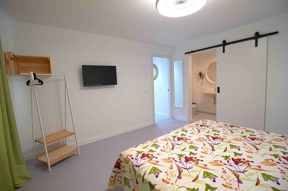 Comfort Apartment, 2 Bedrooms, Terrace photo 2