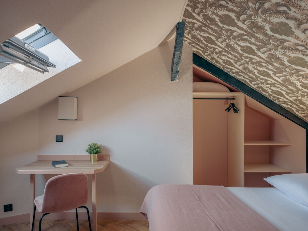 Room (Mansardée)