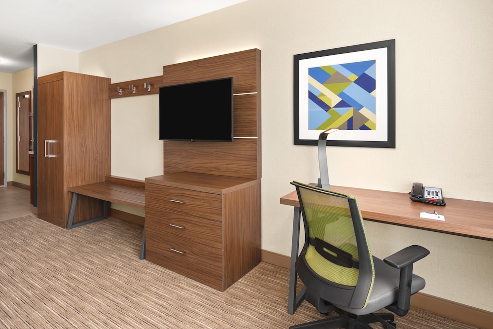 Suite, 2 Queen Beds, Accessible (Mobility, Accessible Tub) - Photo 6
