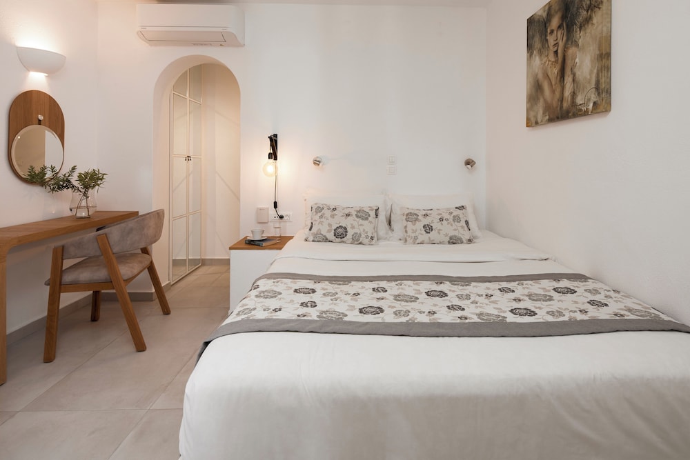 Standard Double Room with Sea View - Photo 3