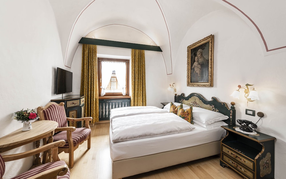 Standard Double or Twin Room photo 1