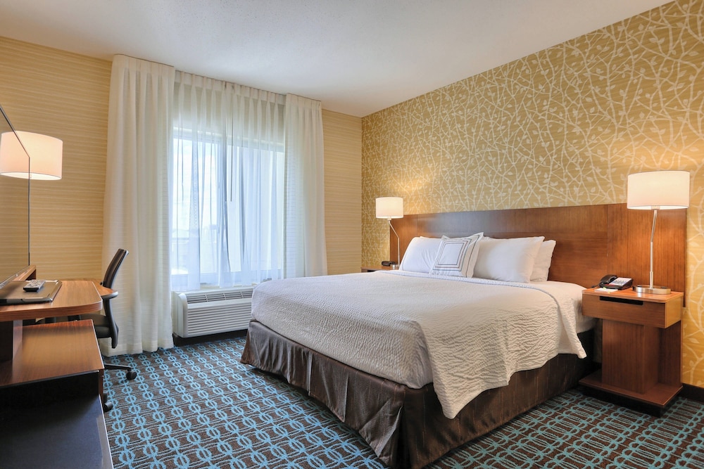 Room, 1 King Bed (Mobility/Hearing Accessible, Tub)