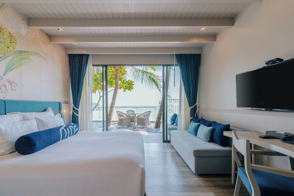 Deluxe Ocean View Room (Adults Only) - Photo 5