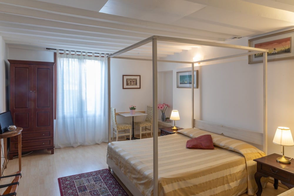 Deluxe Triple Room photo 1