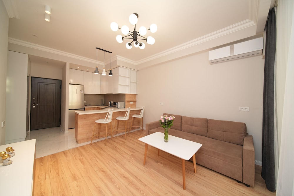 Superior Apartment, 1 Queen Bed with Sofa bed, Non Smoking, Balcony