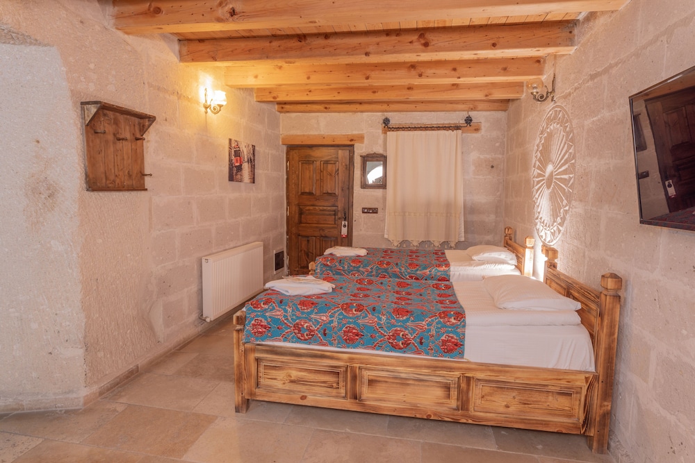 Junior Family Cave Suite - Photo 4