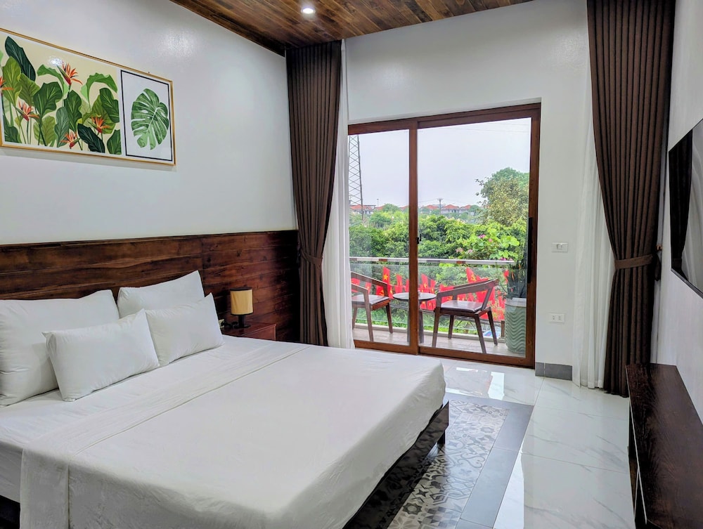 Deluxe Double Room, 1 King Bed, Garden View