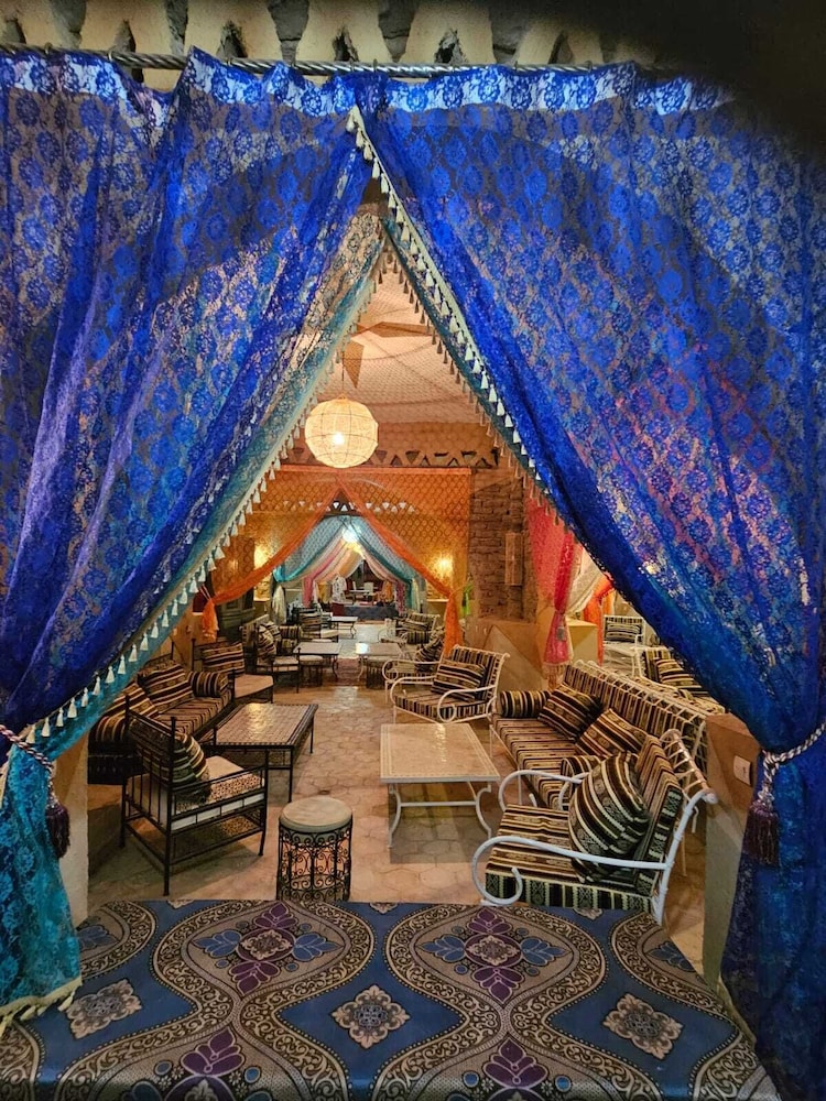 Deluxe Room - Photo 25