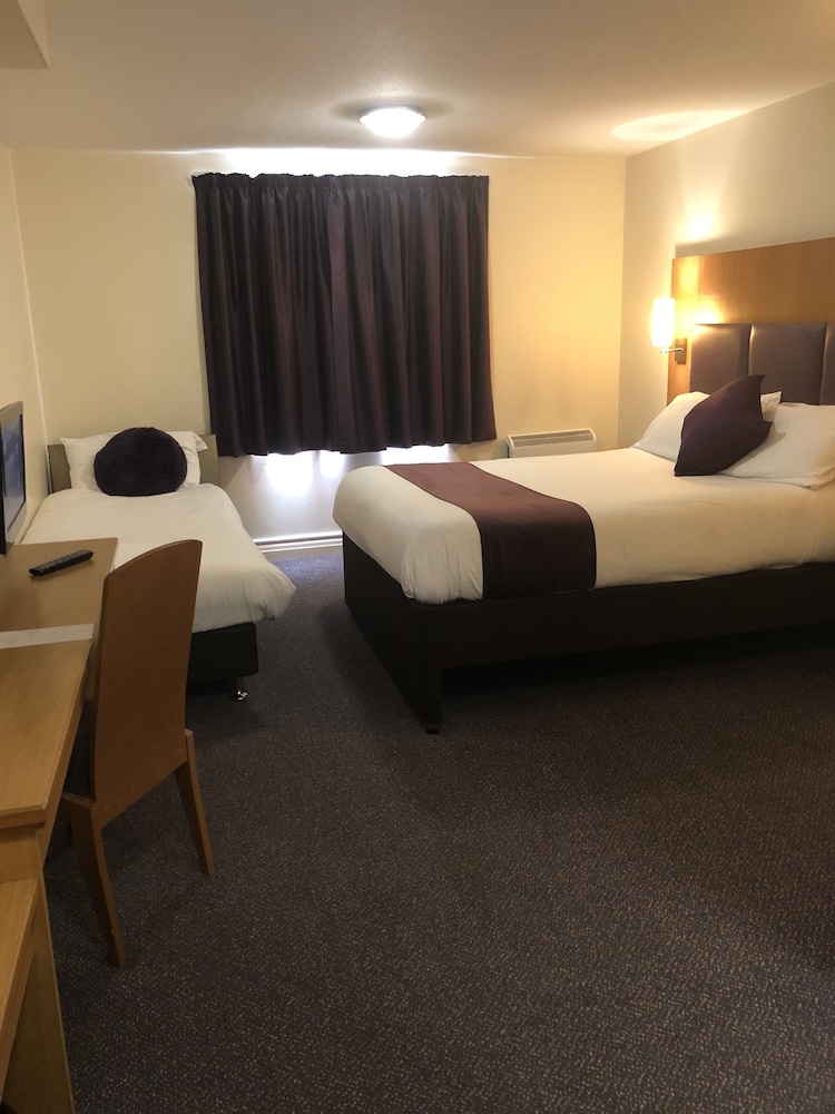 Twin Room, Non Smoking - Photo 4