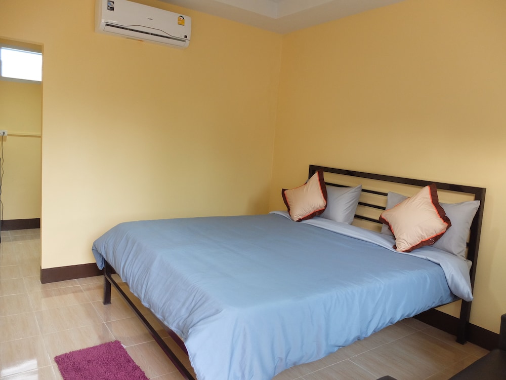 Standard Double Room - Photo 18