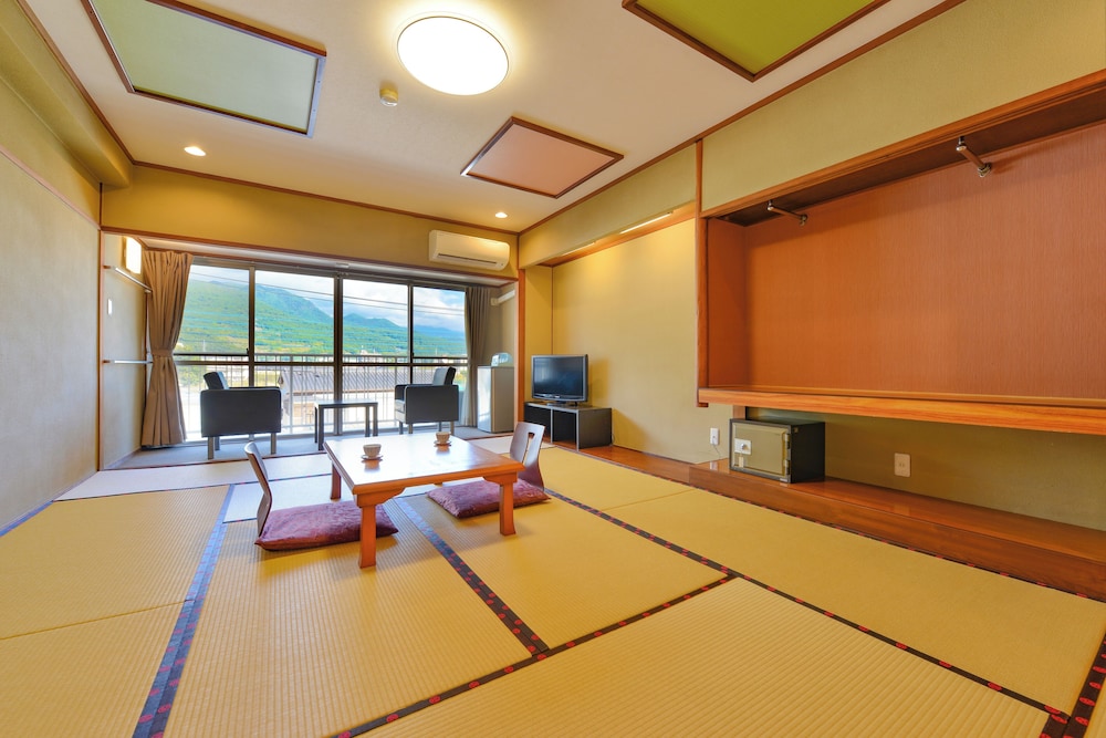 Superior Japanese-Style-Room with 12 Tatami mats(No View) - Shower Only - Non-Smoking