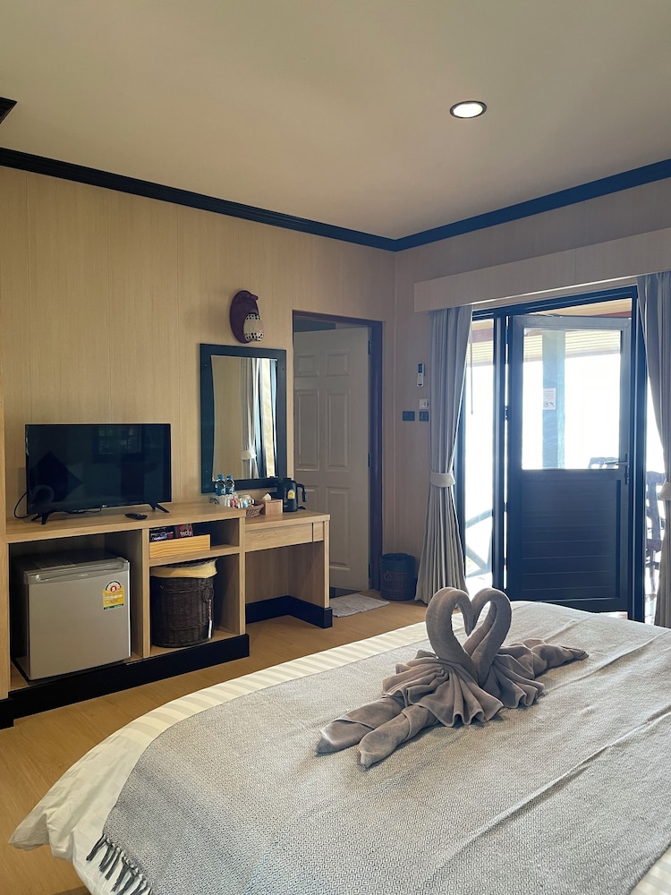 Air con beach front double room with sitting area 2 Persons photo 2