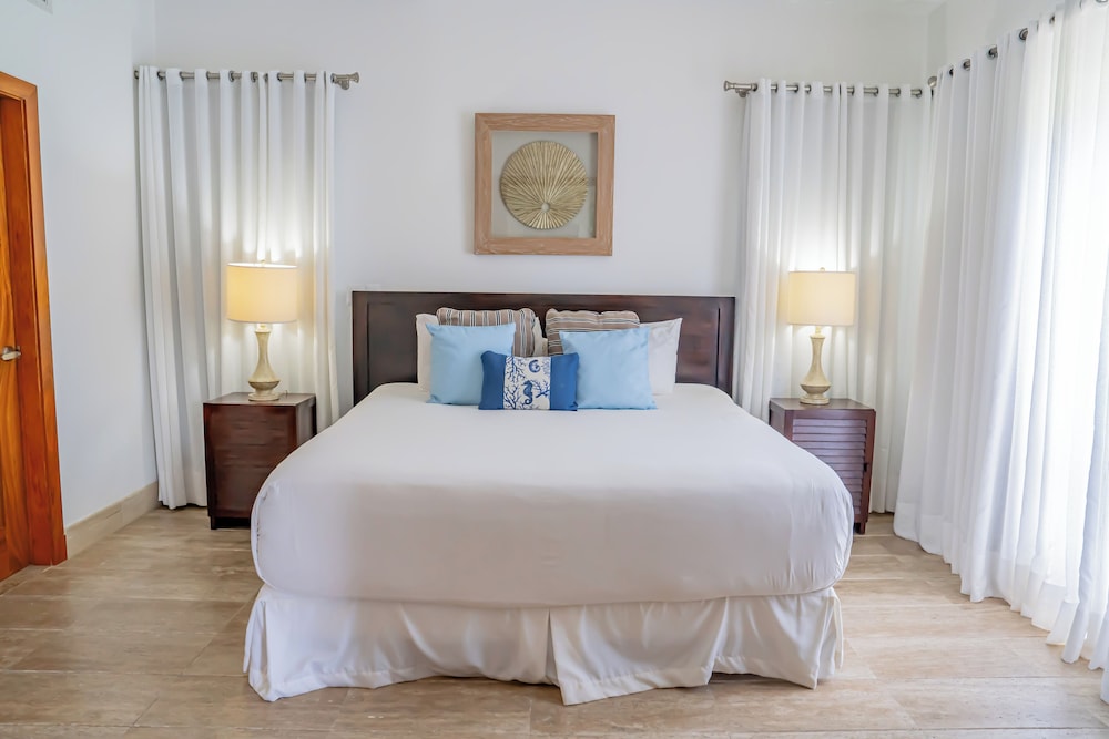 Deluxe Apartment, 1 King Bed, Balcony photo 3