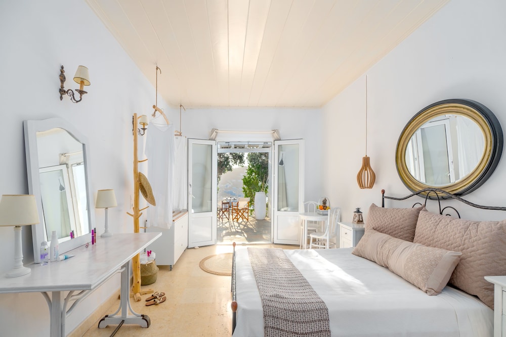 Comfort House, 1 Bedroom, Sea View, Sea Facing photo 2
