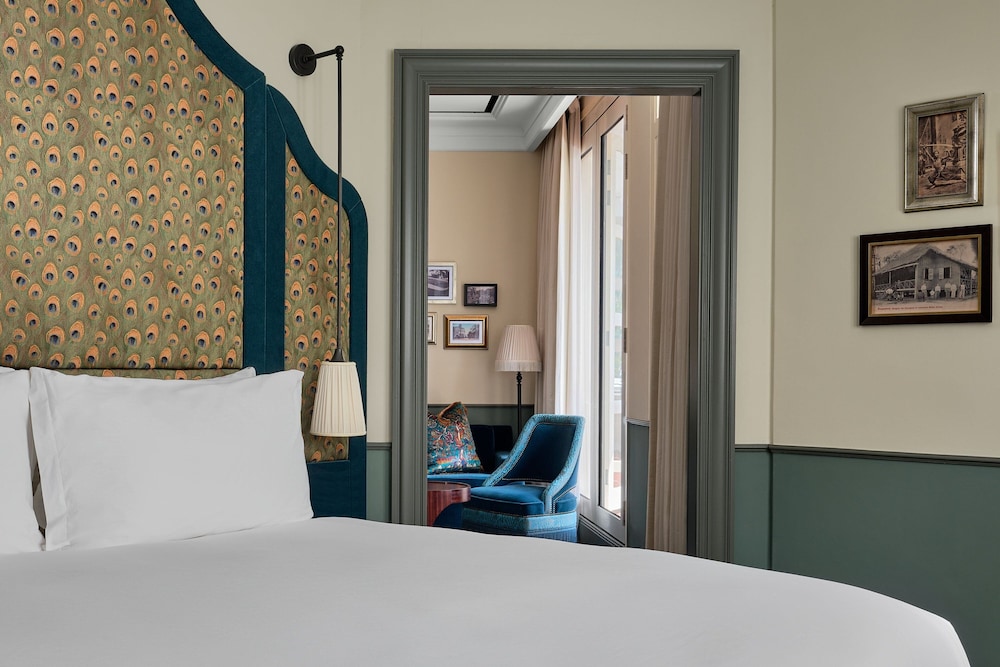 Club Suite, 1 King Bed photo 2