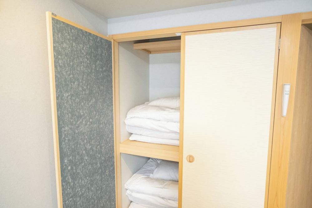 Essential tatami Large Room up to 4 futon beds (Non-smoking) - Photo 5