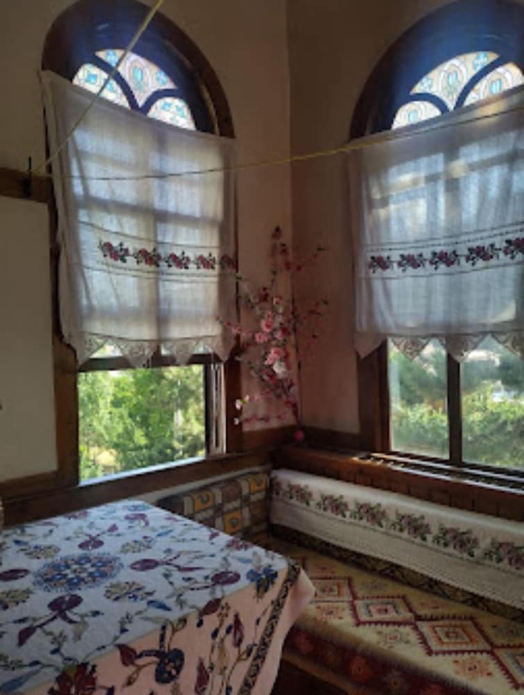 Luxury Studio Suite, Mountain View photo 1