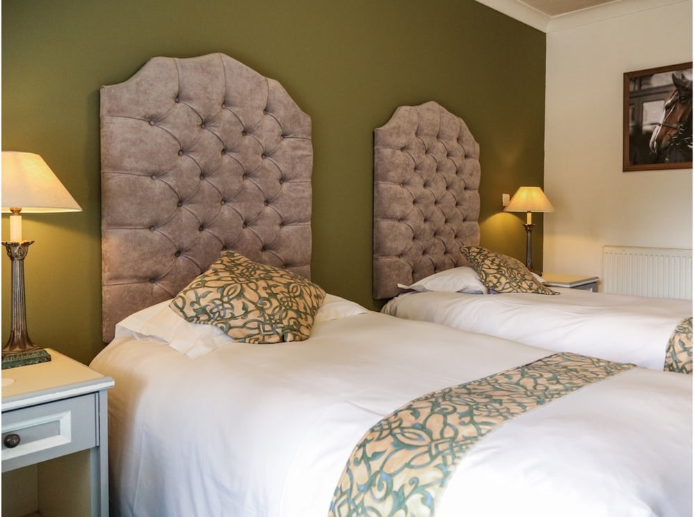 Twin Room, Ensuite - Photo 1