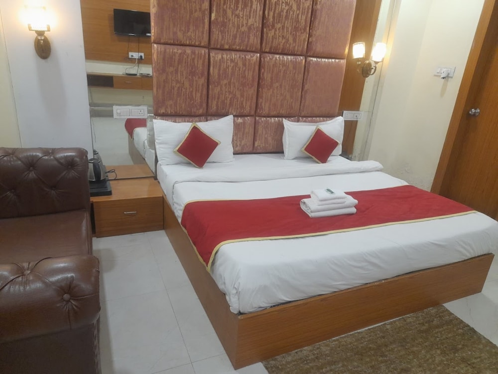 Royal Room photo 1