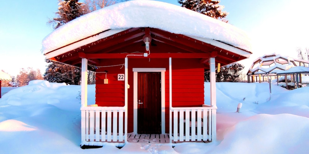 Small Cottage (2 adults) photo 2