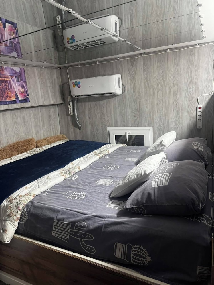 Economy Triple Room