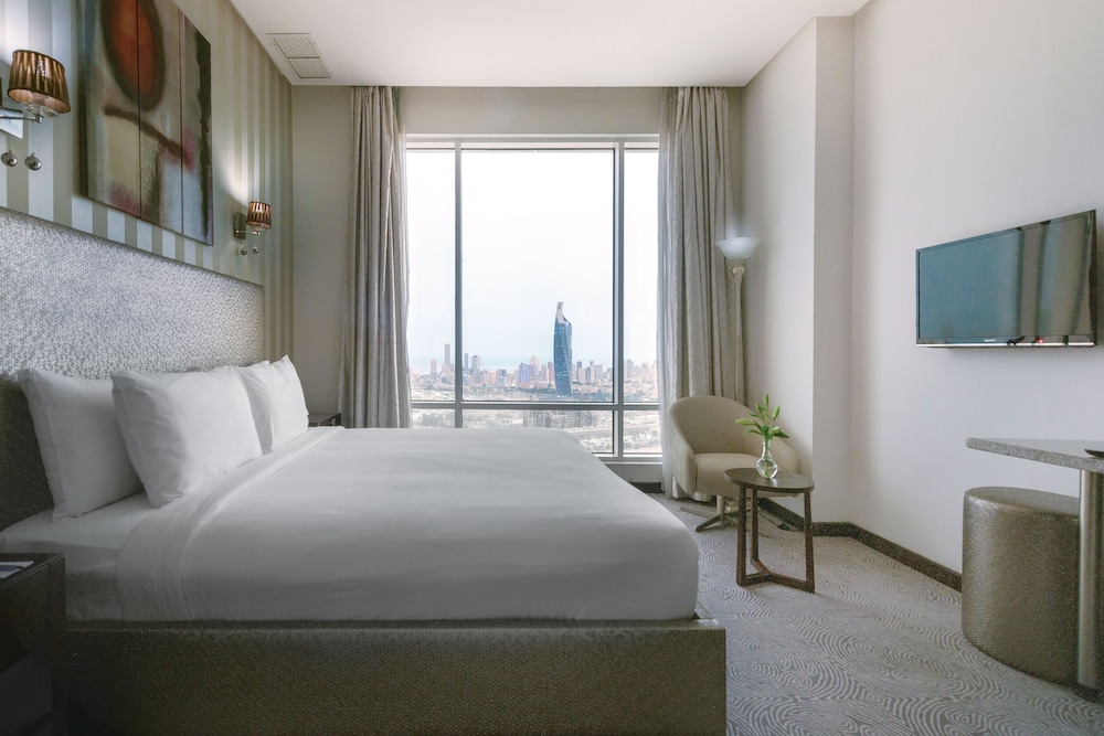 Deluxe Double Room, 1 King Bed photo 2